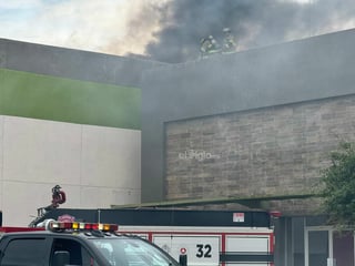 Al instante se activaron los protocolos de emergencia de la tienda para realizar la evacuación ordenada de clientes y personal.