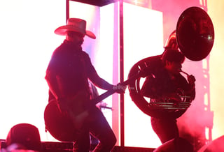 Una vez más, Nortec Bostich + Fussible hizo bailar a Durango en un concierto que cerró el Festival Revueltas 2024