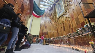 Cientos de duranguenses se congregaron en el Santuario de Nuestra Señora de Guadalupe para las tradicionales mañanitas a la Virgen de Guadalupe