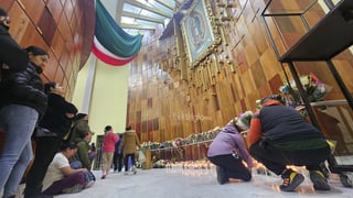 Cientos de duranguenses se congregaron en el Santuario de Nuestra Señora de Guadalupe para las tradicionales mañanitas a la Virgen de Guadalupe