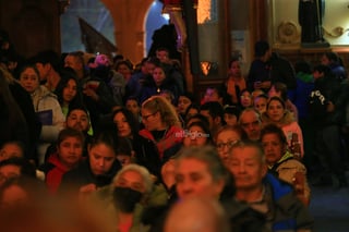 Cientos de duranguenses se congregaron en el Santuario de Nuestra Señora de Guadalupe para las tradicionales mañanitas a la Virgen de Guadalupe