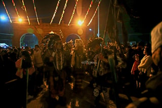 Cientos de duranguenses se congregaron en el Santuario de Nuestra Señora de Guadalupe para las tradicionales mañanitas a la Virgen de Guadalupe