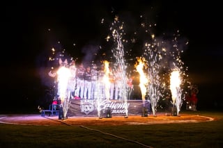 La presentación se llevó a cabo en medio de la expectativa de la noble afición duranguense que se quedó en las tribunas del Estadio Francisco Villa . La presentación se llevó a cabo en medio de la expectativa de la noble afición duranguense que se quedó en las tribunas del Estadio Francisco Villa .