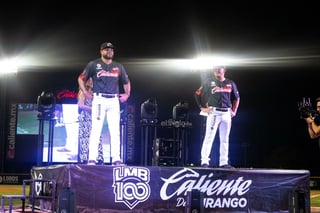 La presentación se llevó a cabo en medio de la expectativa de la noble afición duranguense que se quedó en las tribunas del Estadio Francisco Villa . La presentación se llevó a cabo en medio de la expectativa de la noble afición duranguense que se quedó en las tribunas del Estadio Francisco Villa .