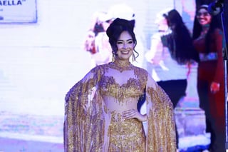 La acompañarán Alexandra Reyes y Korayma Díaz, ambas de Poanas, como princesa real y princesa, en los eventos conmemorativos del 462 aniversario de la fundación de la ciudad de Durango. La acompañarán Alexandra Reyes y Korayma Díaz, ambas de Poanas, como princesa real y princesa, en los eventos conmemorativos del 462 aniversario de la fundación de la ciudad de Durango.