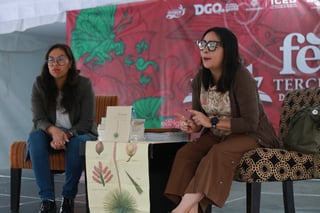 La escritora visitó Durango este fin de semana para presentar este libro como parte de las primeras actividades de la Feria Duranguense del Libro 2025.