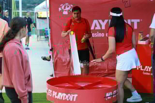 El Torneo de Pádel de El Siglo by Playdoit, confirma por qué es uno de los eventos deportivos más esperados en la ciudad de Durango; la intensidad y el nivel mostrado hasta el momento, augura una jornada de finales cargada de talento y estrategia, con el respaldo de una afición que ha respondido con entusiasmo.