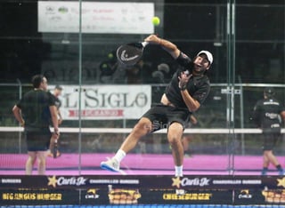 El Torneo de Pádel de El Siglo by Playdoit, confirma por qué es uno de los eventos deportivos más esperados en la ciudad de Durango; la intensidad y el nivel mostrado hasta el momento, augura una jornada de finales cargada de talento y estrategia, con el respaldo de una afición que ha respondido con entusiasmo.