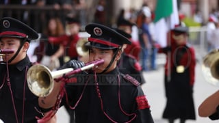 Desfile por anivarsario 215 de la Independencia de México