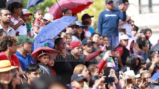 Desfile por anivarsario 215 de la Independencia de México