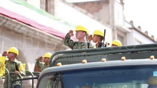 Desfile por anivarsario 215 de la Independencia de México