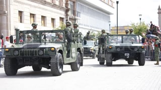 Desfile por anivarsario 215 de la Independencia de México