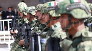 Desfile por anivarsario 215 de la Independencia de México