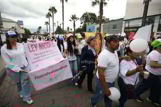 Cientos de duranguenses marcharon en Durango al grito de una sola voz… #JusticiaParaNicole