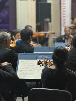 La Orquesta de Cámara de la UJED revivió al compositor argentino Astor Piazzolla en su concierto homenaje en Bellas Artes con un recinto lleno, a ocho años de haberlo presentado por primera vez.