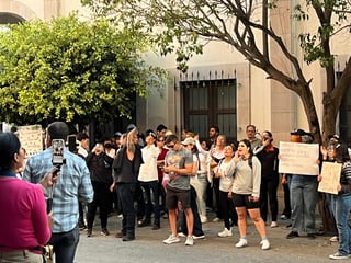 Generación Z de Durango se reunió para dar paso a la marcha que exige mayor seguridad en el país y otras necesidades, además de mostrar su indignación contra partidos políticos.