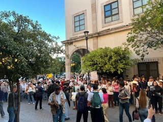 Generación Z de Durango se reunió para dar paso a la marcha que exige mayor seguridad en el país y otras necesidades, además de mostrar su indignación contra partidos políticos.
