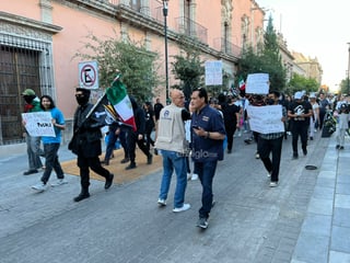 Generación Z de Durango se reunió para dar paso a la marcha que exige mayor seguridad en el país y otras necesidades, además de mostrar su indignación contra partidos políticos.