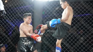 El Panthera Fight Club Vol. II arrancó con emociones intensas en Durango, ofreciendo desde el inicio una atmósfera vibrante, con peleadores y público entregados a una noche que prometía espectáculo, adrenalina y momentos memorables dentro de la jaula.