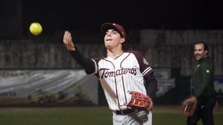 La convivencia de Slow Pitch amistoso en la cancha del Carita Medina dejó imágenes llenas de sonrisas, batazos y camaradería, un reflejo de cómo el deporte se convierte en punto de encuentro y celebración comunitaria.