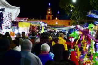 Cientos de duranguenses se congregaron en el Santuario de Nuestra Señora de Guadalupe para las tradicionales mañanitas a la Virgen de Guadalupe