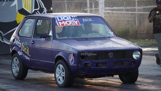 El rugir de los motores volvió a sentirse este sábado en el Autódromo de Durango, con el arranque del Campeonato Bracket 1/8 de Milla, una cita que reunió a pilotos locales y foráneos en un ambiente cargado de adrenalina y precisión.