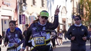 La Carrera Guardianes del Camino 4K se realizó este domingo en el Centro Histórico de Durango. Cientos de participantes recorrieron las principales avenidas en un ambiente deportivo y familiar, con dinámicas recreativas y exhibiciones de corporaciones de seguridad.