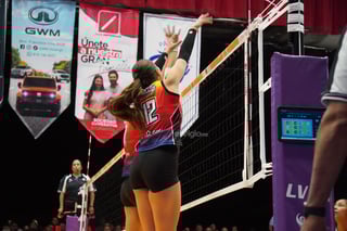 Con 12 puntos, Fernanda Bañuelos se alzó como la MVP del triunfo duranguense, que ya suma 16 sets ganados consecutivamente.