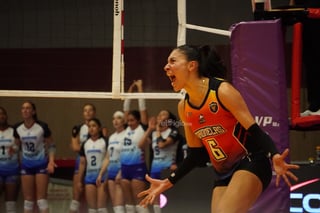 Con 12 puntos, Fernanda Bañuelos se alzó como la MVP del triunfo duranguense, que ya suma 16 sets ganados consecutivamente.