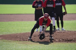 Caliente de Durango arranca pretemporada con sesión de pitchers y catchers