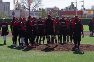 Caliente de Durango arranca pretemporada con sesión de pitchers y catchers