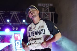 Caliente de Durango presentó su indumentaria para la Temporada 2026 en un acto que reunió a directiva, cuerpo técnico y jugadores, donde se expuso la línea estética y los criterios de diseño con los que el club encarará el próximo calendario de la Liga Mexicana de Beisbol.