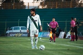 Alacranes de Durango avanzó a semifinales tras empatar 1-1 ante Zacatepec en el Francisco Zarco, resultado que aseguró el 3-3 global y la clasificación por su condición de líder general en la Liga Premier Serie A. El gol, nacido en el último aliento del tiempo agregado, rescató la serie cuando parecía escaparse y encendió al estadio en un cierre de puro vértigo.