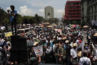 Sectores bloquean vías de Guatemala 