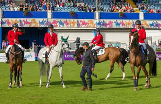 Binomios de salto ecuestre galoparán en Santiago 2023 por plaza olímpica