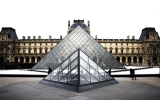 Louvre de París, el museo más visitado en el mundo, cierra sus puertas por temor a atentado terrorista