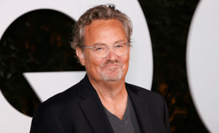 Matthew Perry lanza su libro “Friends, Lovers, and the Big Terrible Thing”  – La Mañana