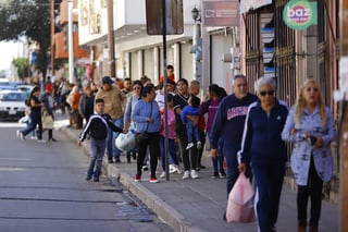 Este sábado, las calles de la ciudad lucieron abarrotadas por la actividad comercial