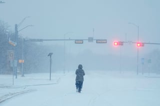 Temen emergencia eléctrica por ola gélida en EUA