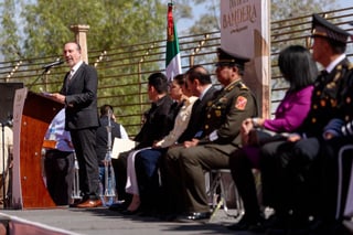 Conmemoran el Día de la Bandera 