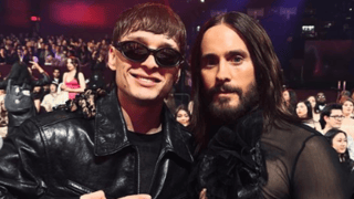 Jared Leto sorprende y presume fotografía junto a Peso Pluma