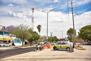 Rehabilitan pavimento dañado en obra de Agua Saludable