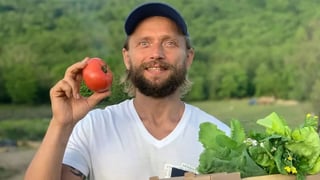 Influencer vegano dejó morir de hambre a su bebé