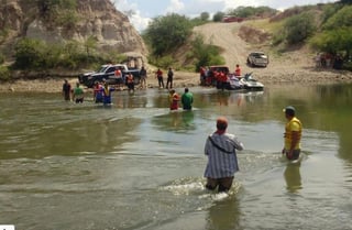 Buscan a joven que desapareció cuando ingresó al Río Nazas