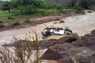 Localizan cuerpo bebé arrastrada junto con su familia por un arroyo en El Oro