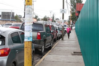 Se robaron un carro del exterior de la Clínica 1 del IMSS 