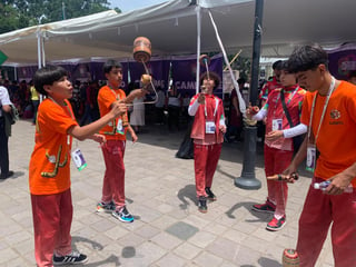 Duranguenses brindan taller en Juegos Autóctonos y Tradicionales