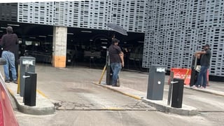 Paseo Durango quita plumas en estacionamiento; ahora cobra 'cuota general' de 10 pesos 