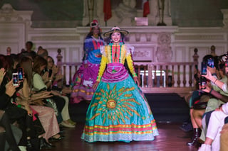 'Mujeres Tepehuanas en París' destacan en la Capital de la Moda 