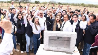 Rubén Solís coloca la primera piedra del campus UJED Vicente Guerrero 